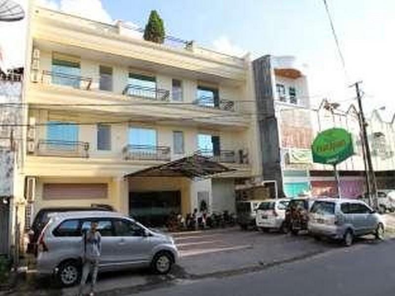 Hotel Harapan Makassar Exterior photo